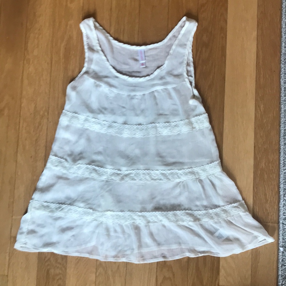 Flowy white tank